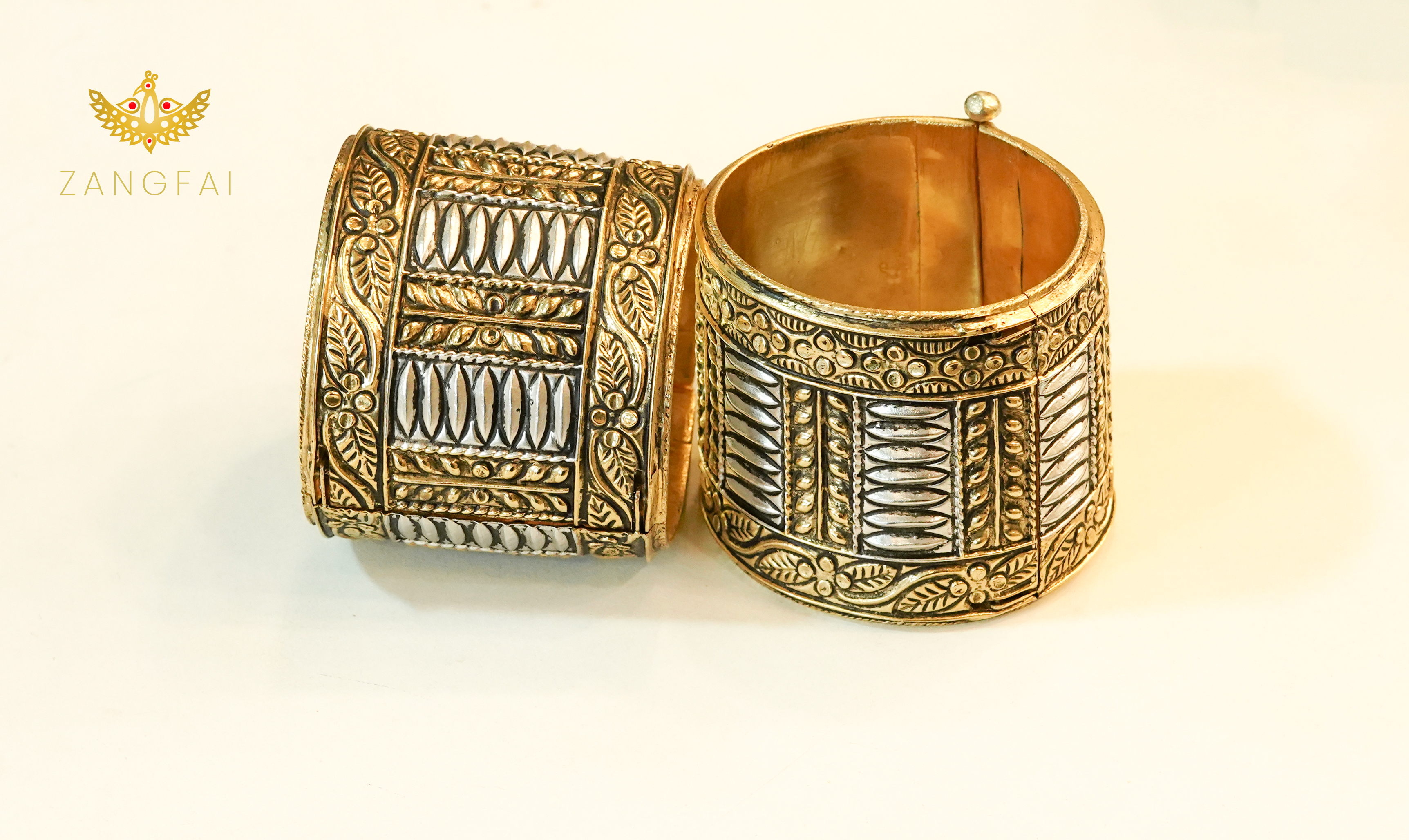 Muthi Kharu with an Antique Touch ONE PIECE