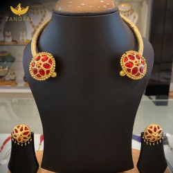 Assamese Traditional Pipe Jaapi Set | Red Golden Assamese Traditional Pipe Jaapi Set | Red Golden